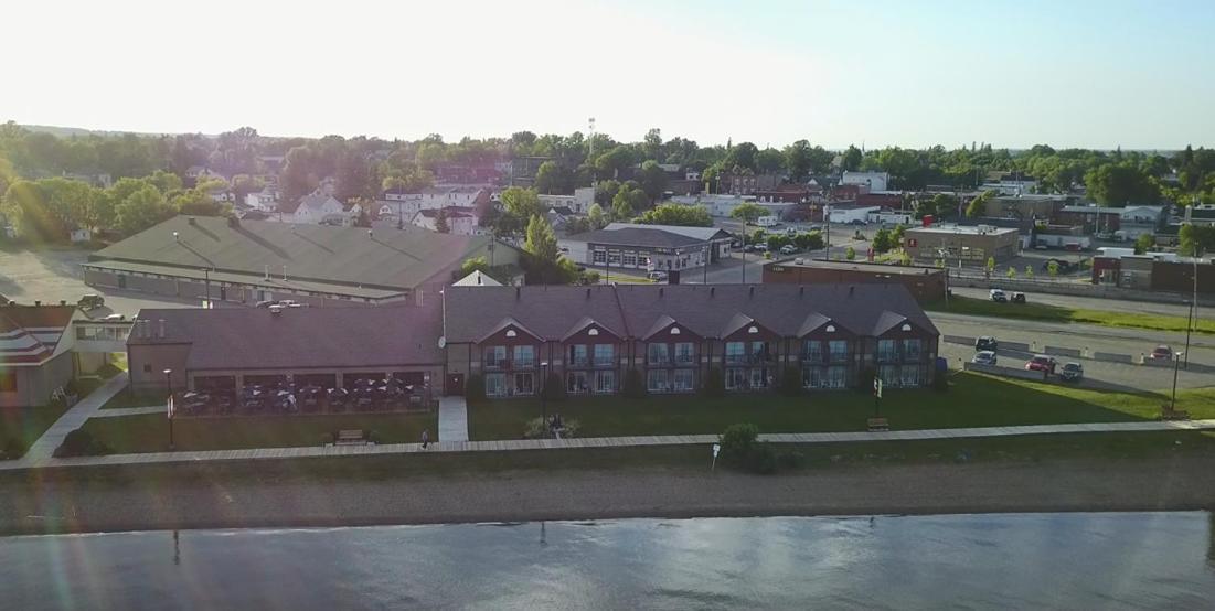 Waterfront Inn New Liskeard Exterior photo
